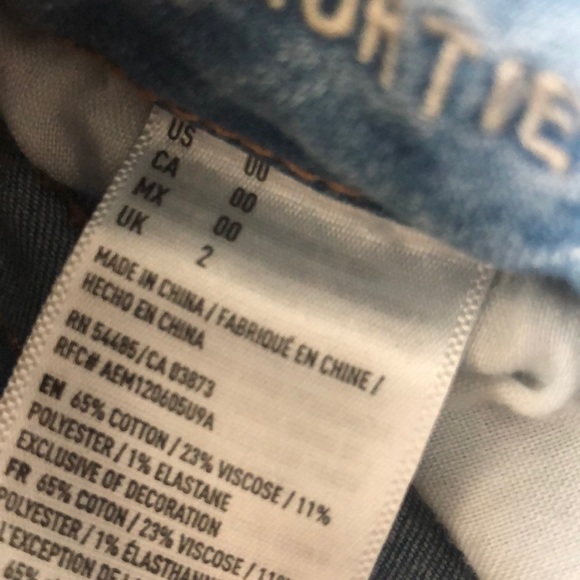 American Eagle short shorts - Picture 3 of 4